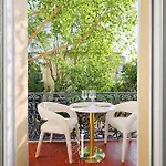 Les Lucioles 2 - Luxe Balcon Apartment *