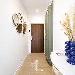 Les Lucioles 2 - Luxe Balcon Apartment *